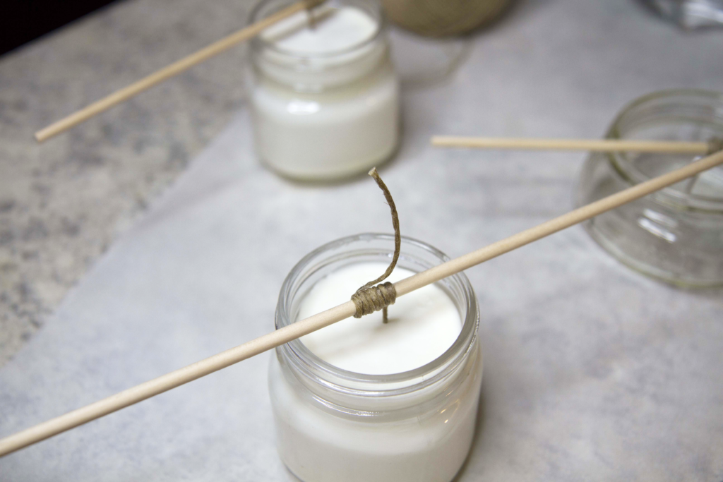 DIY organic beeswax & coconut oil candles