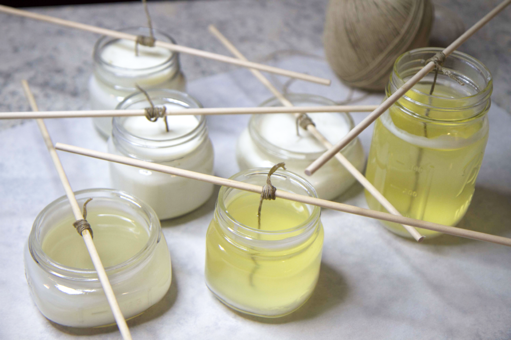 DIY organic beeswax & coconut oil candles